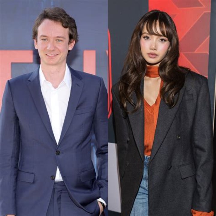 ¿Cuál es el salario de Lisa? – Celebrity.fm