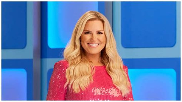 What is Rachel Bilson salary?