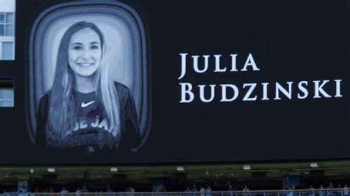 
What Was Julie Budzinski Death Cause? Mark Budzinski and Family Tribute On Twitter 