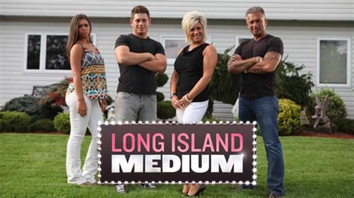 Where can I watch Long Island Medium?