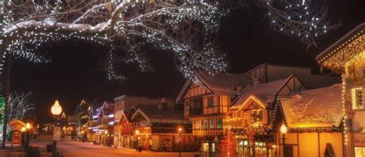 ¿Dónde hay un verdadero pueblo navideño? – Celebrity.fm