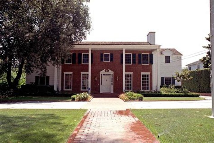 Where is Linda Broderick now? – Celebrity.fm – #1 Official Stars, Business & People Network, Wiki, Success story, Biography & Quotes