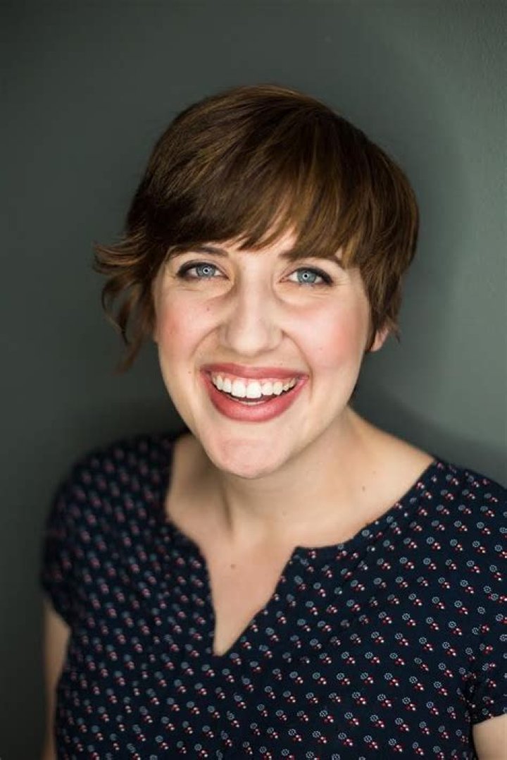 Whitney Call (Comedian) - Age, Birthday, Bio, Facts, Family, Net Worth, Height & More