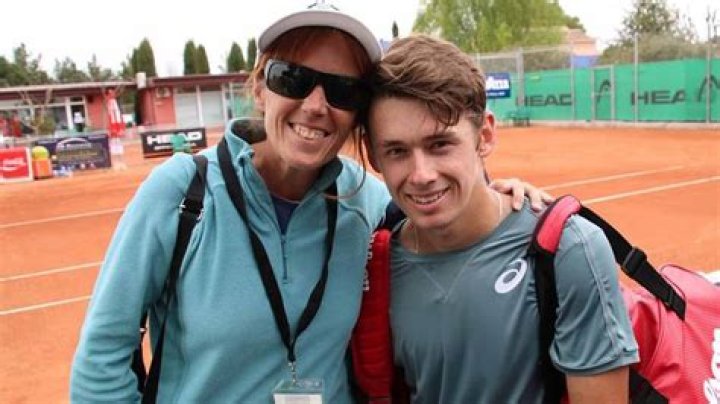 
Who Are Anibal and Esther, the parents of Alex de Minaur? The Tennis Star Family is Here! 