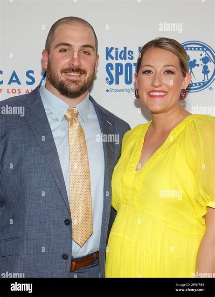 
Who are Corey Linsleys Parents? Corey Linsley Biography, Parents Name and More 