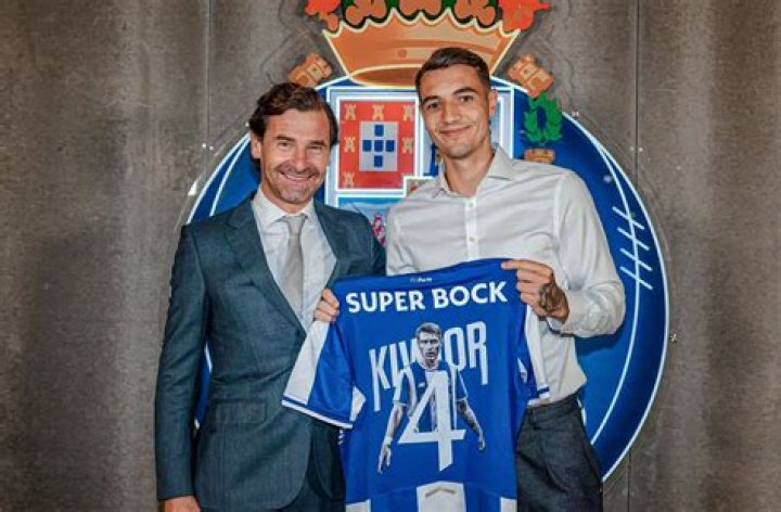 
Who are Jakub Kiwiors Parents? Jakub Kiwior Biography, Parents Name, Nationality and More 
