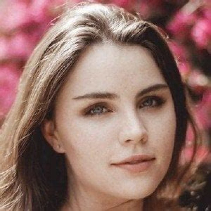 Who is Carolynn Shada? – Celebrity.fm – #1 Official Stars, Business & People Network, Wiki, Success story, Biography & Quotes