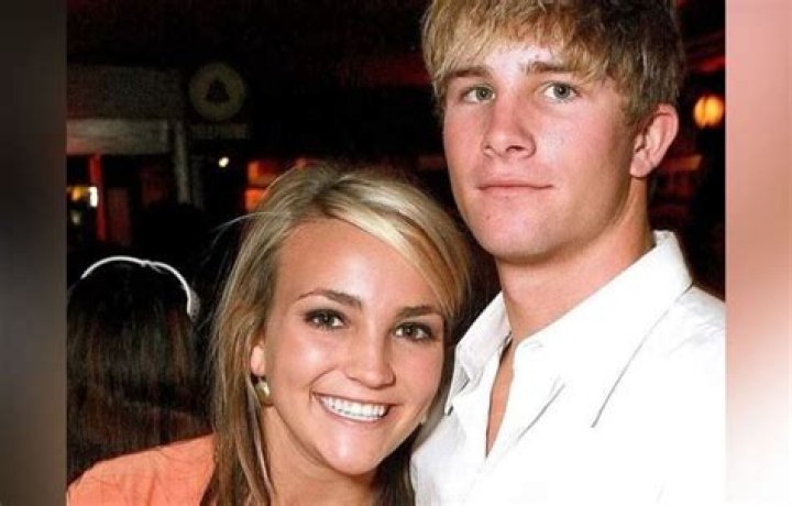 
Who Is Casey Putsch’s Wife, Taylor? Age Difference And Net Worth In 2022 