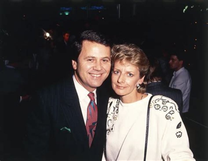 
Who Is Dianne Martin? Ray Martin’s Wife, Family And Net Worth 