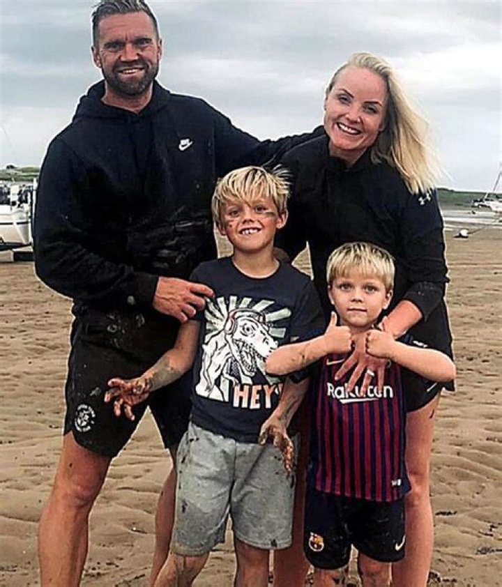 
Who Is Kelly Ellis Husband James Townsend? Here’s What We Know About Him 