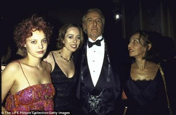 Who is Mackenzie Phillips related to? – Celebrity.fm – #1 Official Stars, Business & People Network, Wiki, Success story, Biography & Quotes