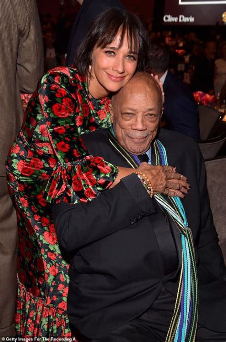 
Who is Rashida Jones, Quincy Jones’ daughter? 