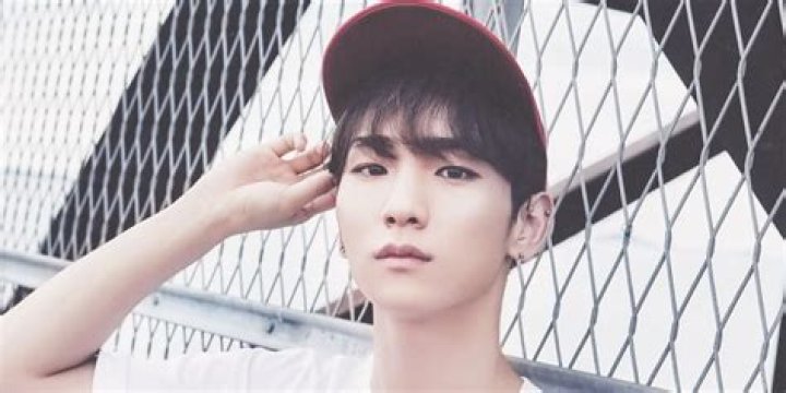 
Who is singer Key Shinee from band “SHINee”? His Wiki: Net Worth, Affair, Girlfriend, Parents, Dating, Religion, Married, Wife 