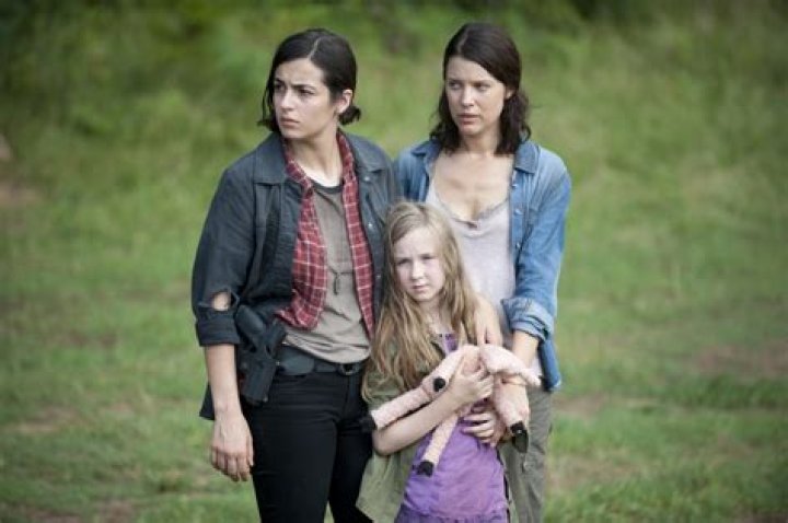 Who is Tara’s girlfriend in The Walking Dead?