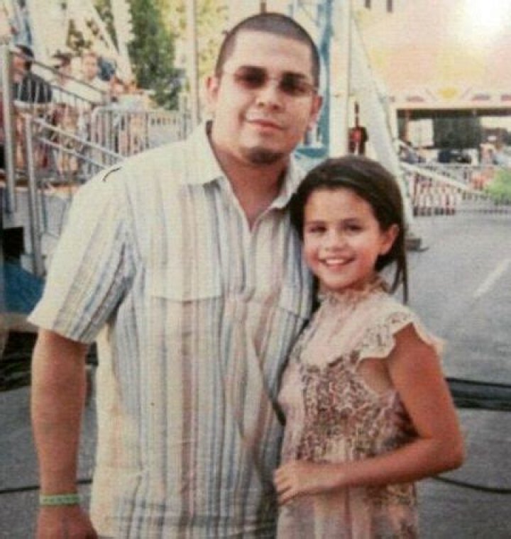 ¿Quién es el padre del bebé de Selena Gomez? – Celebrity.fm