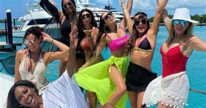 Who is the poorest housewife? – Celebrity.fm – #1 Official Stars, Business & People Network, Wiki, Success story, Biography & Quotes