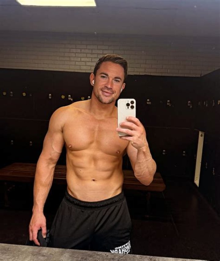 Will Parfitt (Estrella de TikTok) - Edad, cumpleaños, biografía, hechos, familia, patrimonio neto, altura y más