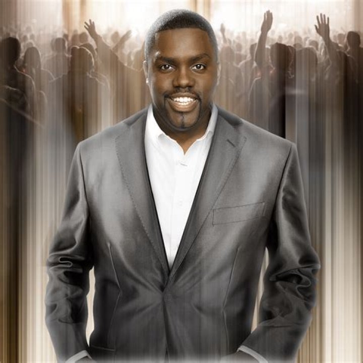 William McDowell (Gospel Singer) - Age, Birthday, Bio, Facts, Family, Net Worth, Height & More