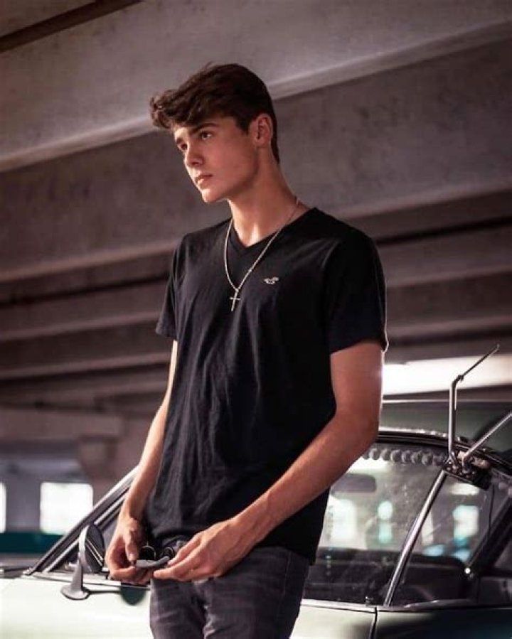 William Papa Age | Wiki, Net worth, Bio, Height, Girlfriend?