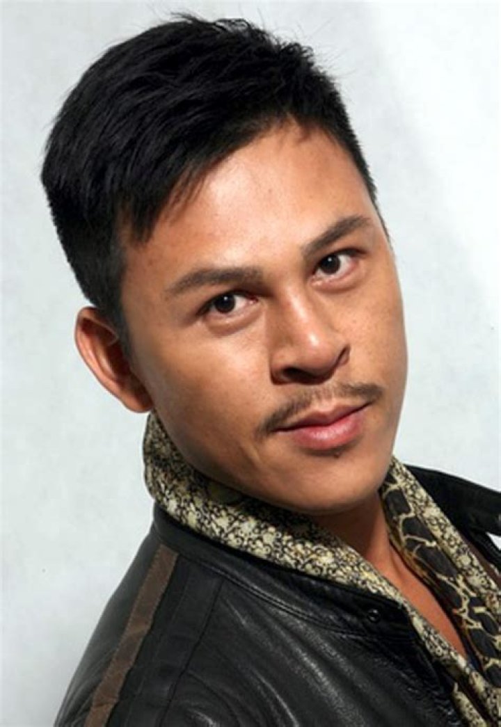 Xing Yu Biography, Age, Height, Wife, Net Worth, Family