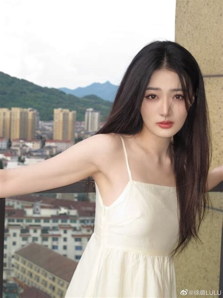 Xu Lu Biography, Age, Height, Husband, Net Worth, Family