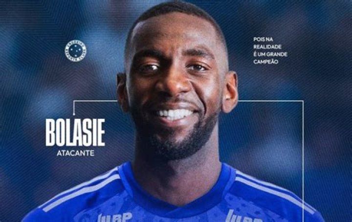 Yannick Bolasie Biography, Age, Height, Wife, Net Worth, Family