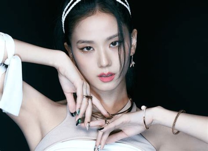 
YG Entertainment Announced That BLACKPINK’s Jisoo Will Make Her Solo Debut This Year 