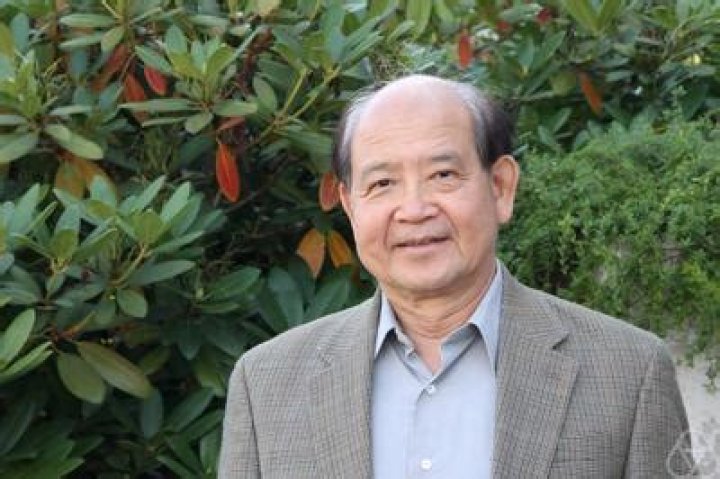 Yum-Tong Siu Biography, Age, Height, Wife, Net Worth and Family