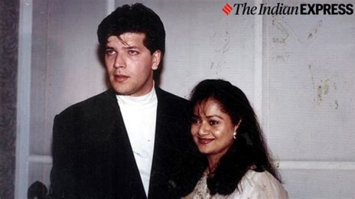 Zarina Wahab (Movie Actress) - Age, Birthday, Bio, Facts, Family, Net Worth, Height & More