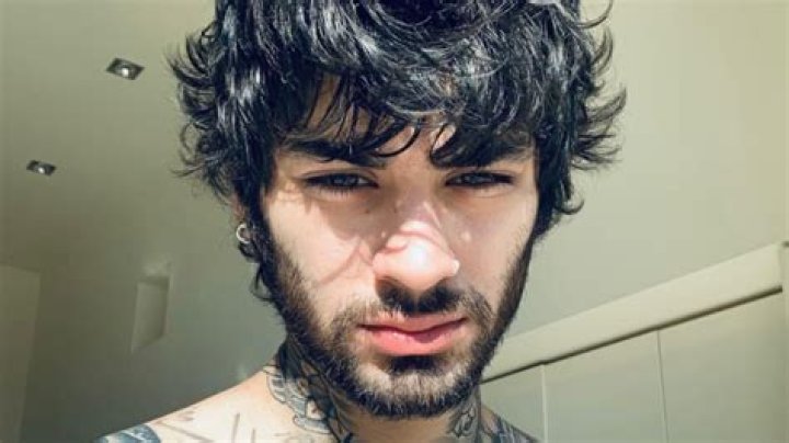 Zayn Malik Resurfaces on Twitter After Deleting Self-Critical Tweet: ‘Just Had a Vent’