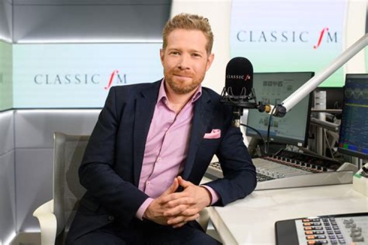 Zeb Soanes Biography, Age, Height, Wife, Net Worth, Family