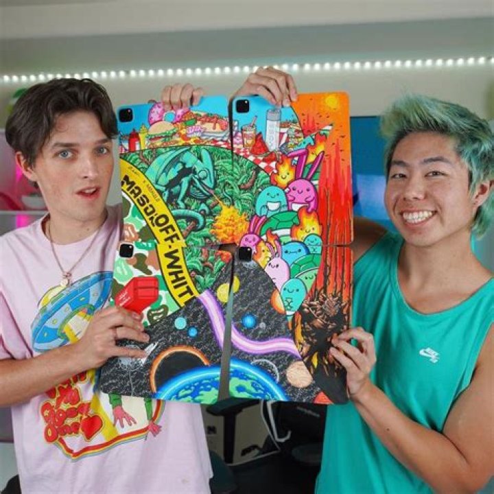 ZHC (YouTube Star) - Age, Birthday, Bio, Facts, Family, Net Worth, Height & More