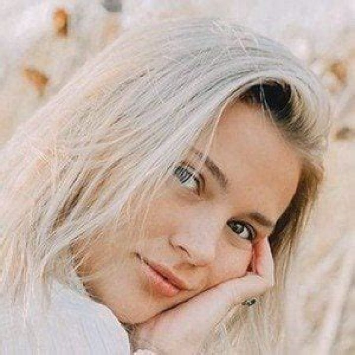 Zoe Hazel VanBrocklin (YouTube Star) - Age, Birthday, Bio, Facts, Family, Net Worth, Height & More