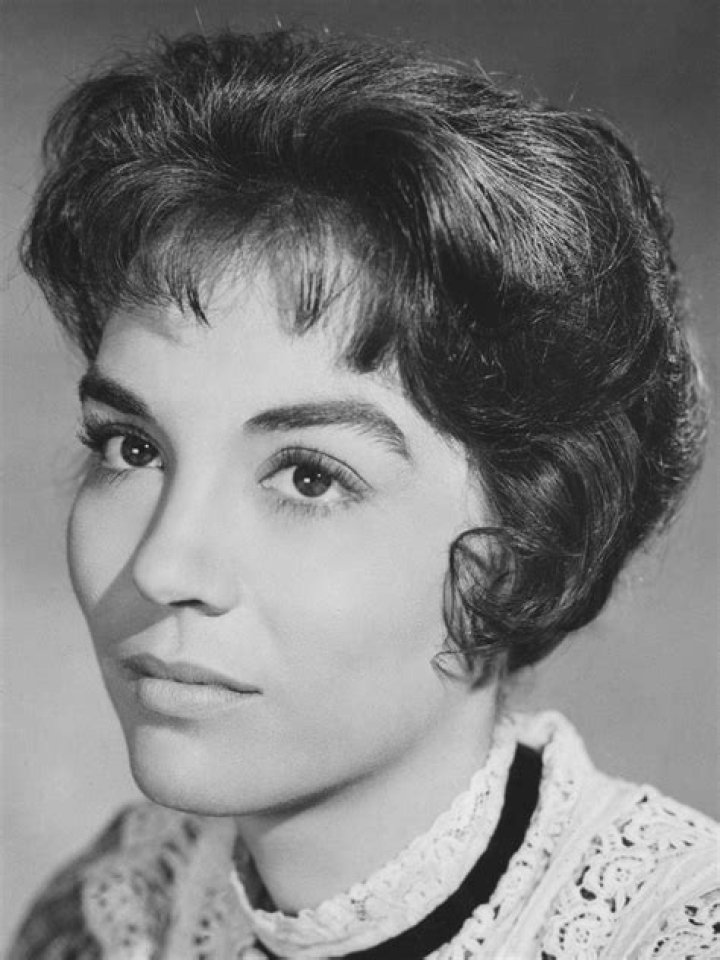 Zohra Lampert Biography, Age, Height, Husband, Net Worth, Family