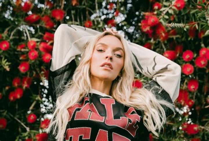 Zolita Biography, Age, Height, Husband, Net Worth, Family