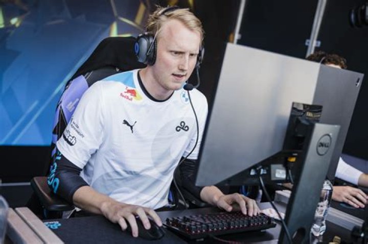 Zven Biography, Age, Height, Wife, Net Worth, Family
