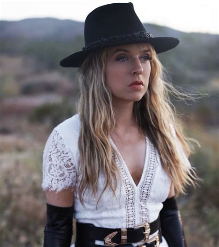 Astrology Birth Chart of Zz Ward (Blues Singer) 2024